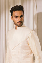 Load image into Gallery viewer, Tabir Jacket